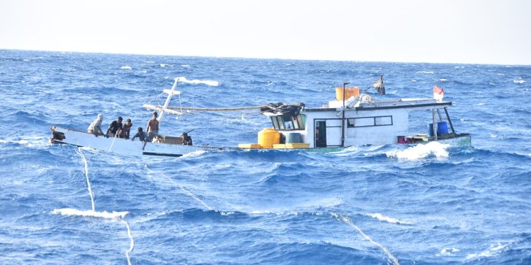 ABK Kapal Ini Berhasil Dievakuasi Bakamla RI di Perairan Pulau Rote