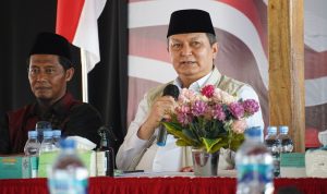 Kepala BNPT Komjen Pol. Rycko Amelza Dahniel melakukan halal bihalal dengan mitra deradikalisasi di Brebes