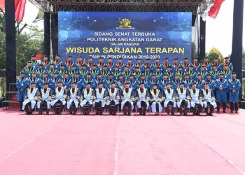 Ini Pesan Jenderal Dudung Saat Mewisuda Puluhan Lulusan Politikenik Angkatan Darat