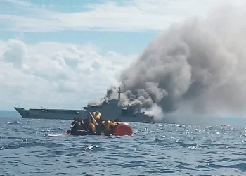 KRI Teluk Hading terbakar