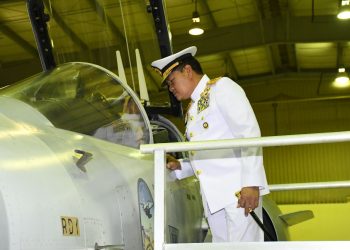 Ke Abu Dhabi, Panglima TNI Sempatkan Lihat Pesawat Canggih Ini