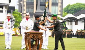 Jenderal Agus - Jenderal Maruli