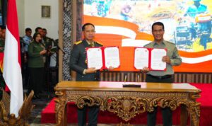 Panglima TNI, Jenderal Agus Subianto dengan Menteri Pertanian, Andi Amran Sulaiman