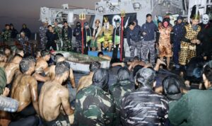 TNI - Mandi Khatulistiwa.