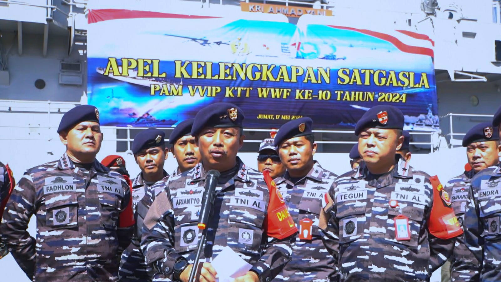 Panglima Komando Armada (Pangkoarmada) II TNI AL, Laksamana Muda TNI Ariantyo Condrowibowo, mengecek langsung kesiapan Kapal Perang TNI AL Jaga Perairan Bali