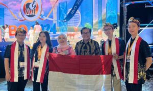 Siswa Indonesia Raih Medali di Kazakhstan