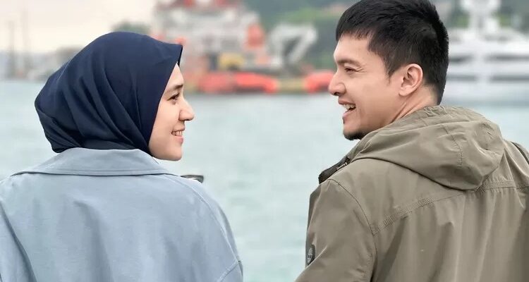 Dimas Seto dan Dhini Aminarti