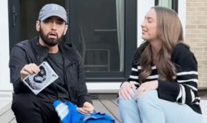Eminem menerima kejutan tak terlupakan dari putrinya, Hailie Jade