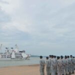 KN Pulau Dana-323 dari Bakamla RI melaksanakan misi Muhibah untuk memperkuat kerja sama maritim Indonesia dengan Vietnam dan Singapura