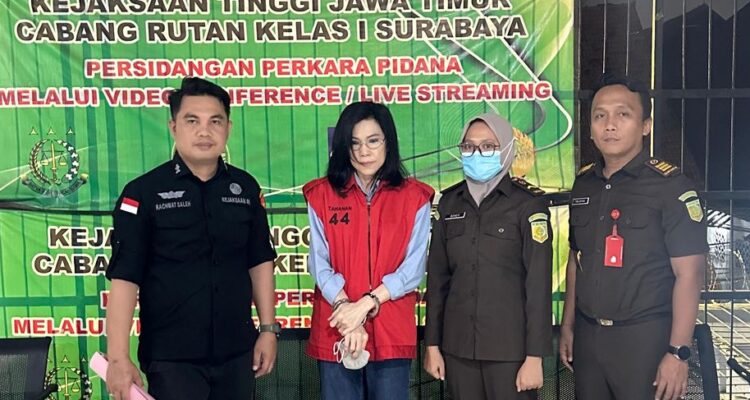 Ibu Ronald Tanur, Meirizka Widjaja