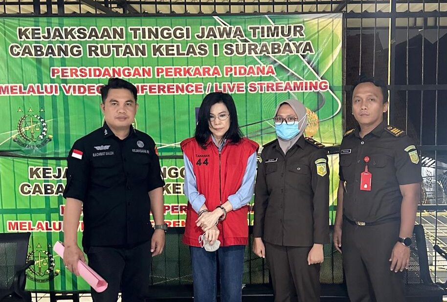 Ibu Ronald Tanur, Meirizka Widjaja