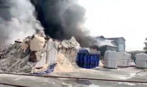 Kebakaran pabrik Bekasi