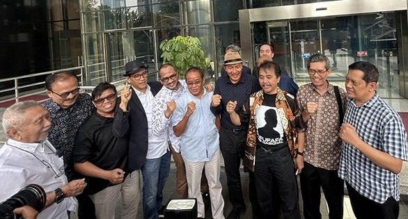 pegiat korupsi desak KPK lanjutkan penyelidikan keluarga Jokowi