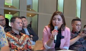 polemik uang donasi Pratiwi Noviyanthi dan Agus Salim