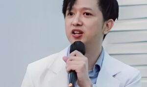 Dokter Azmi Fadhlih
