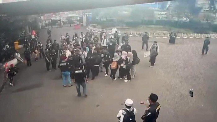 Keributan, Sekuriti, Viral