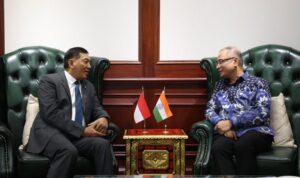 Menteri Pertahanan (Menhan) RI, Sjafrie Sjamsoeddin bersama Duta Besar India untuk Indonesia, H.E. Mr. Sandeep Chakravorty