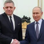 Presiden Slovakia, Robert Fico bersama Presiden Rusia, Vladamir Putin