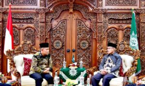 Kepala BNPT, Komjen. Pol. Eddy Hartono bersama Ketua Umum PP Muhammadiyah, Prof. Haedar Nashir