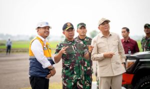 Panglima TNI, Jenderal TNI Agus Subiyanto bersama Menteri Pertahanan, RI Sjafrie Sjamsoeddin
