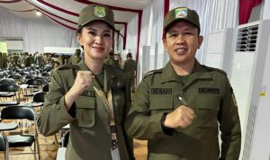 Bupati Morowali, Ikhsan Baharuddin berpose bersama Gubernur Maluku Utara, Sherly Tjoanda Laos