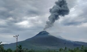 Gunung Lewotobi