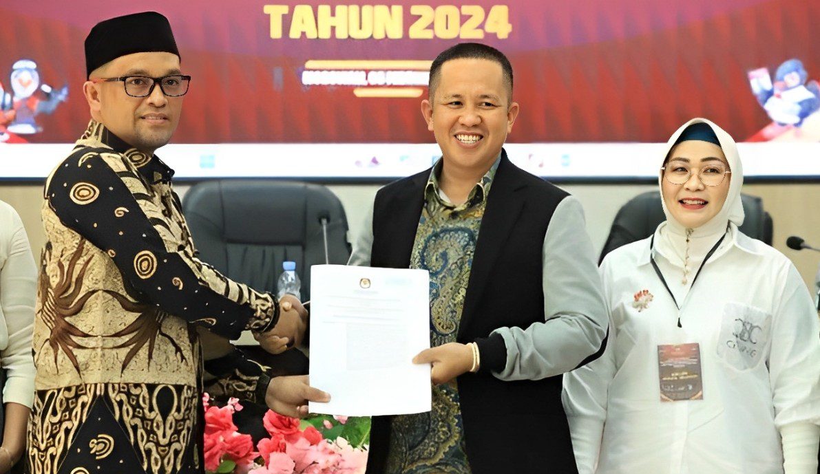 Iksan dan Iriane Ilyas Terpilih Sebagai Bupati dan Wakil Bupati Morowali 2025-2030