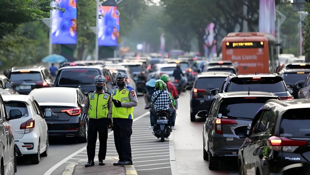 Mudik 2025: One Way Nasional, Strategi Korlantas Polri Jamin Kelancaran Arus Balik