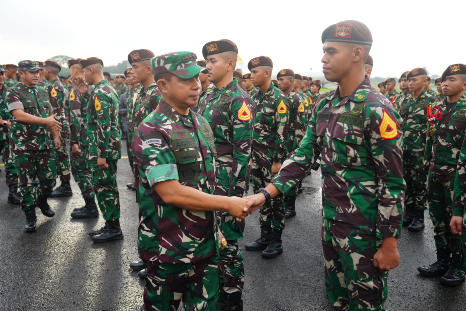 Panglima TNI, Jenderal TNI Agus Subiyanto, menyambut kedatangan Kontingen Patriot Indonesia