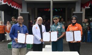Universitas Pertahanan (Unhan) RI kerja sama dengan Universitas Esa Unggul gelar kegiatan Pengabdian kepada Masyarakat (PKM) di Desa Cipelang