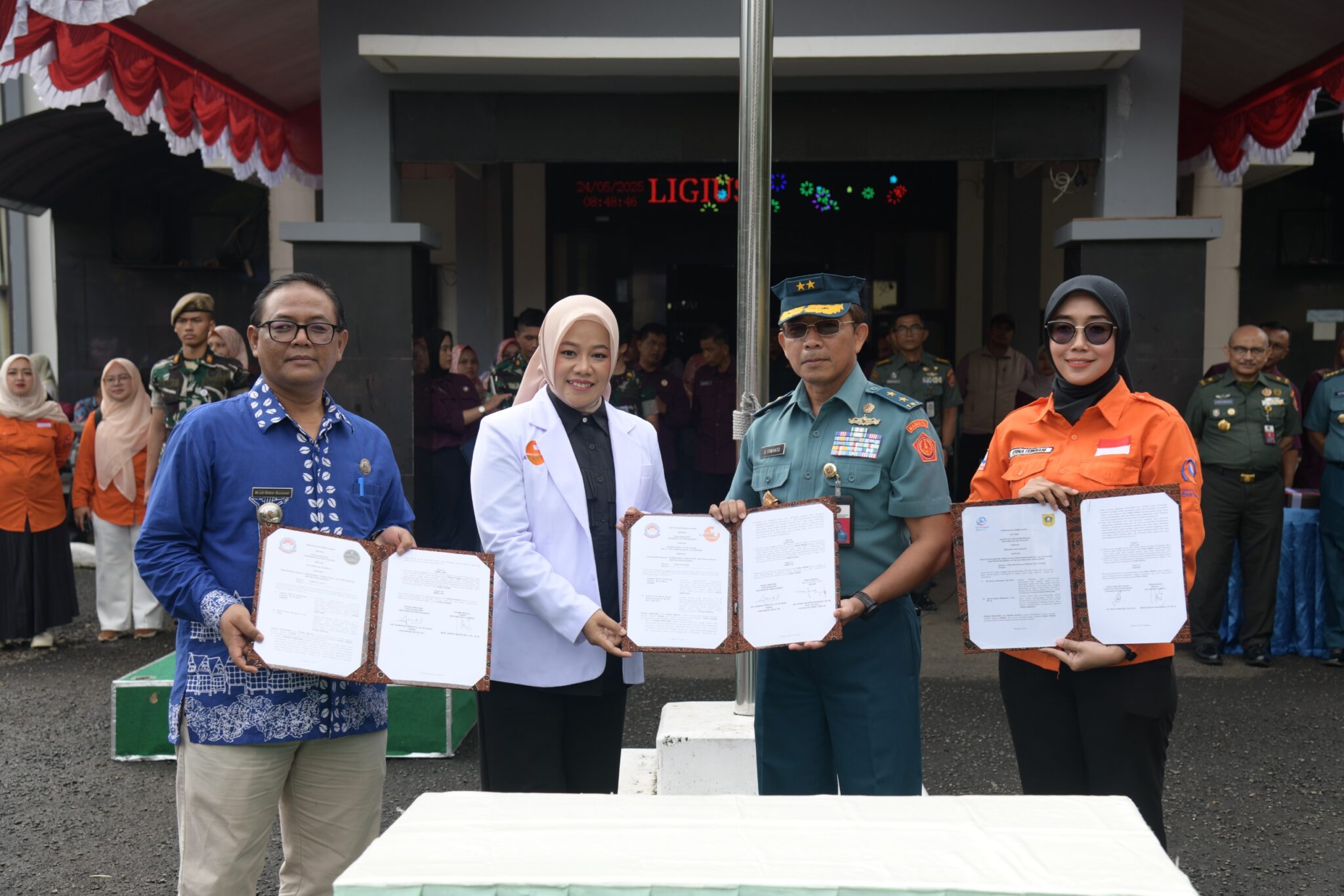 Universitas Pertahanan (Unhan) RI kerja sama dengan Universitas Esa Unggul gelar kegiatan Pengabdian kepada Masyarakat (PKM) di Desa Cipelang