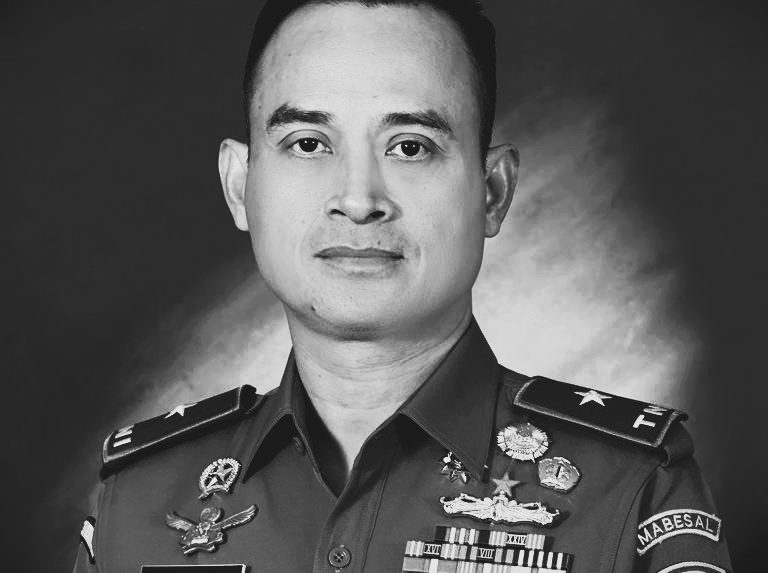 Kepala Dinas Penerangan TNI AL (Kadispenal), Laksamana Pertama TNI Tunggul