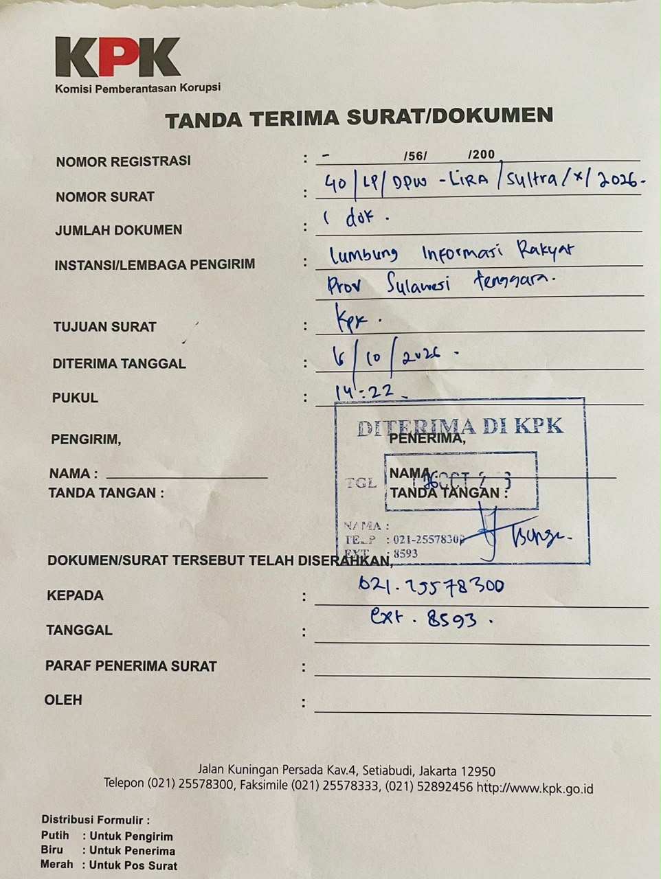 Bukti penyerahan dokumen LIRA Sultra ke KPK RI