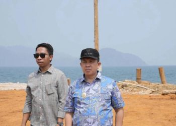 Bupati Morowali, Iksan Baharudin Abdul Rauf saat ke Desa Matarape