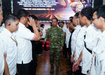 Panglima TNI, Jenderal TNI Agus Subiyanto saat memimpin HUT ke-9 Satuan Siber (Satsiber) TNI