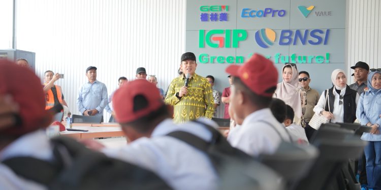 Bupati Morowali, Iksan Baharudin Abdul Rauf mengapresiasi progres pembangunan kawasan industri PT International Green Industrial Park (IGIP) di Desa Sambalagi