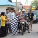 Wakil Bupati Morowali, Iriane Iliyas, melepas barisan peserta Pawai Taaruf Musabaqah Tilawatil Qur’an dan Hadis (MTQH) ke-XVI tingkat Kabupaten Morowali