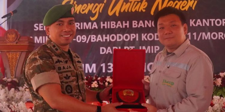 Penyerahan hibah gedung Kantor Koramil Bahodopi dari PT IMIP kepada Kodim 1311 Morowali